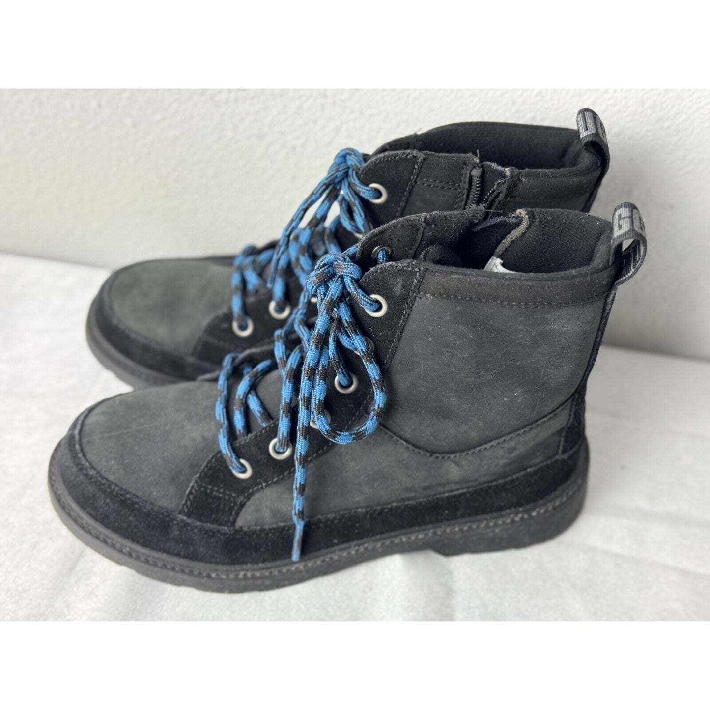 UGG Highland Sport Hiker Boots Women’s 4 Black Suede Blue Laces Casual Outdoor