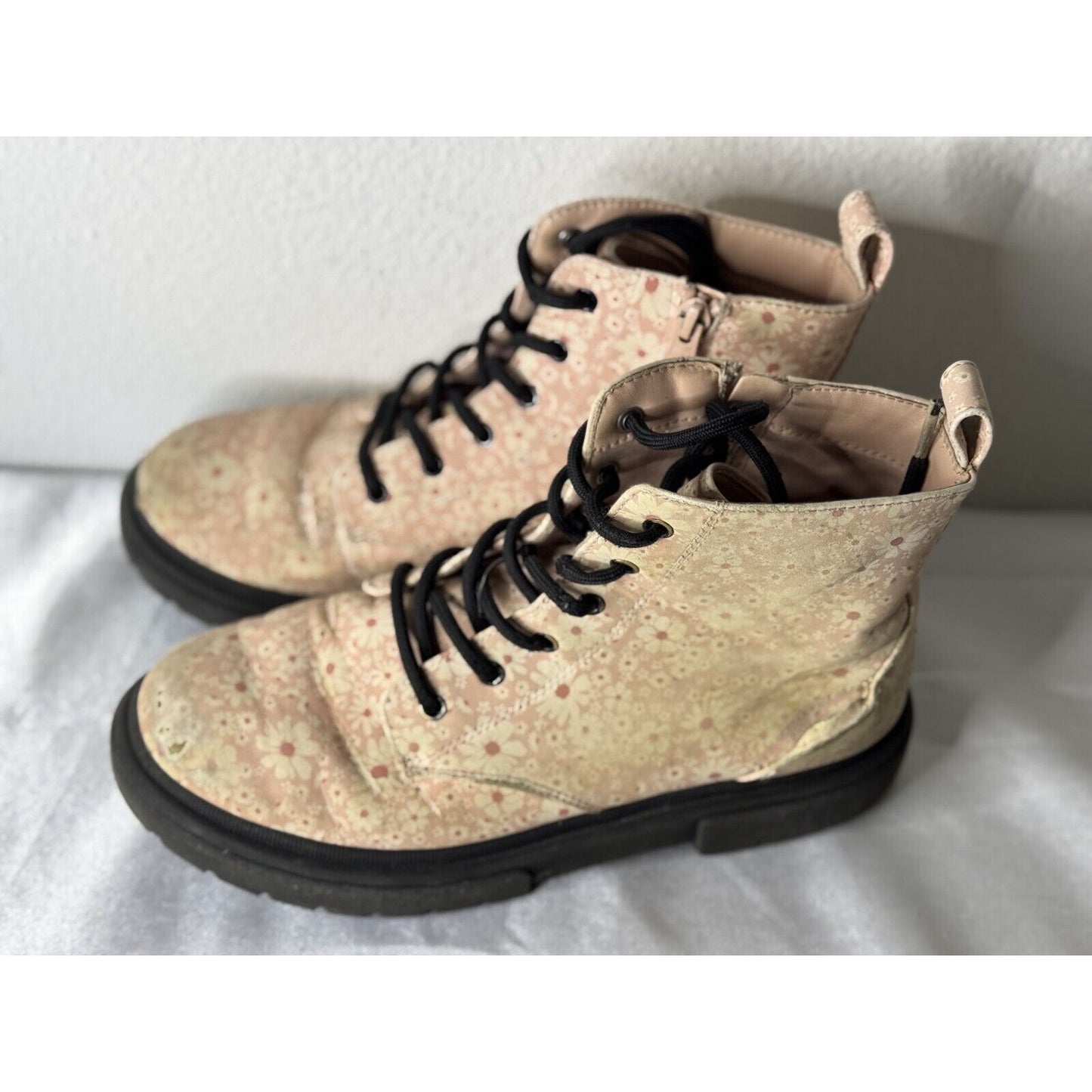 Floral Print Combat Boots Women's Size 5 Lace-Up Chunky Sole Daisy Design | Twin