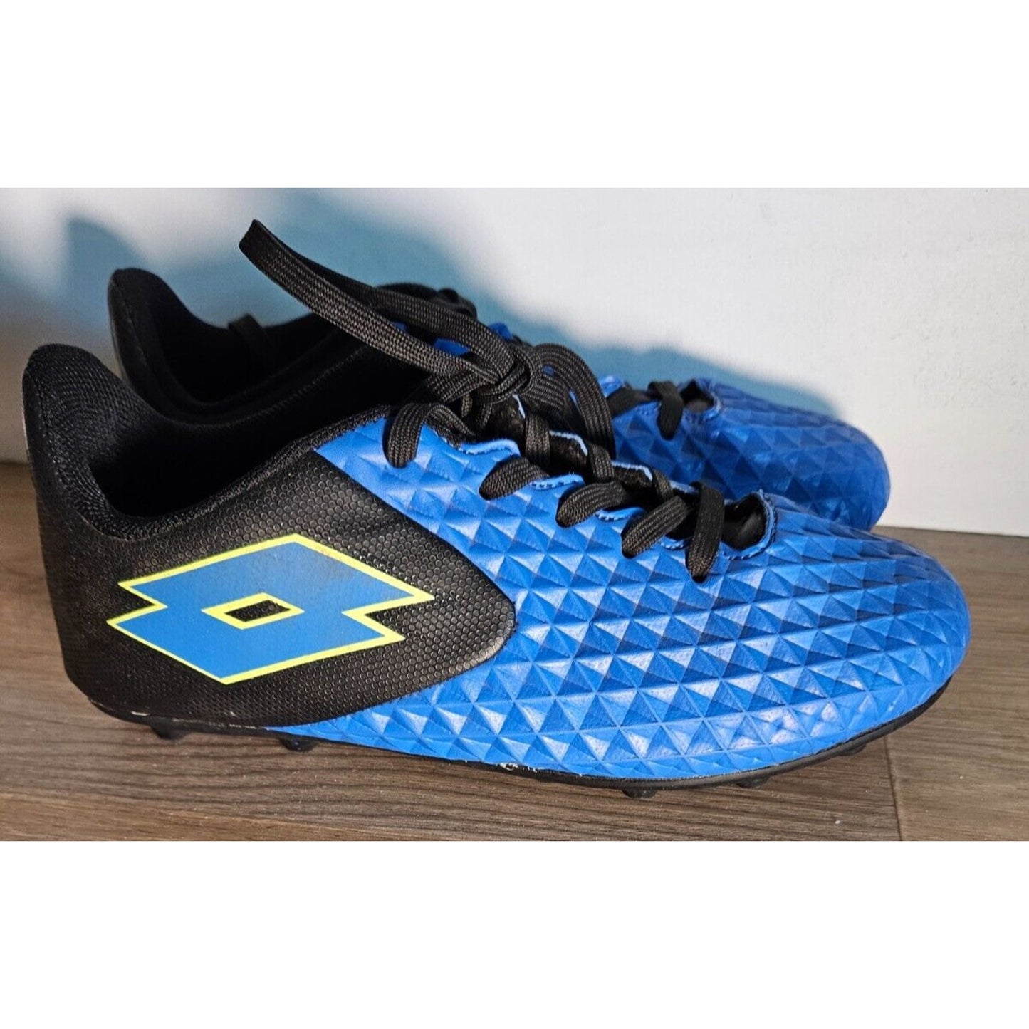 Lotto Forza Elite II FG Youth Soccer Cleats Blue/Black Size 3 Gently Used