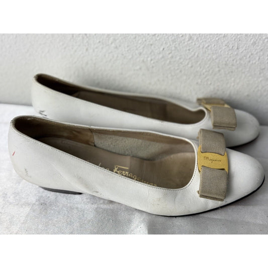 Salvatore Ferragamo Varina Bow Flats Women’s 5 White Leather Gold Hardware Italy