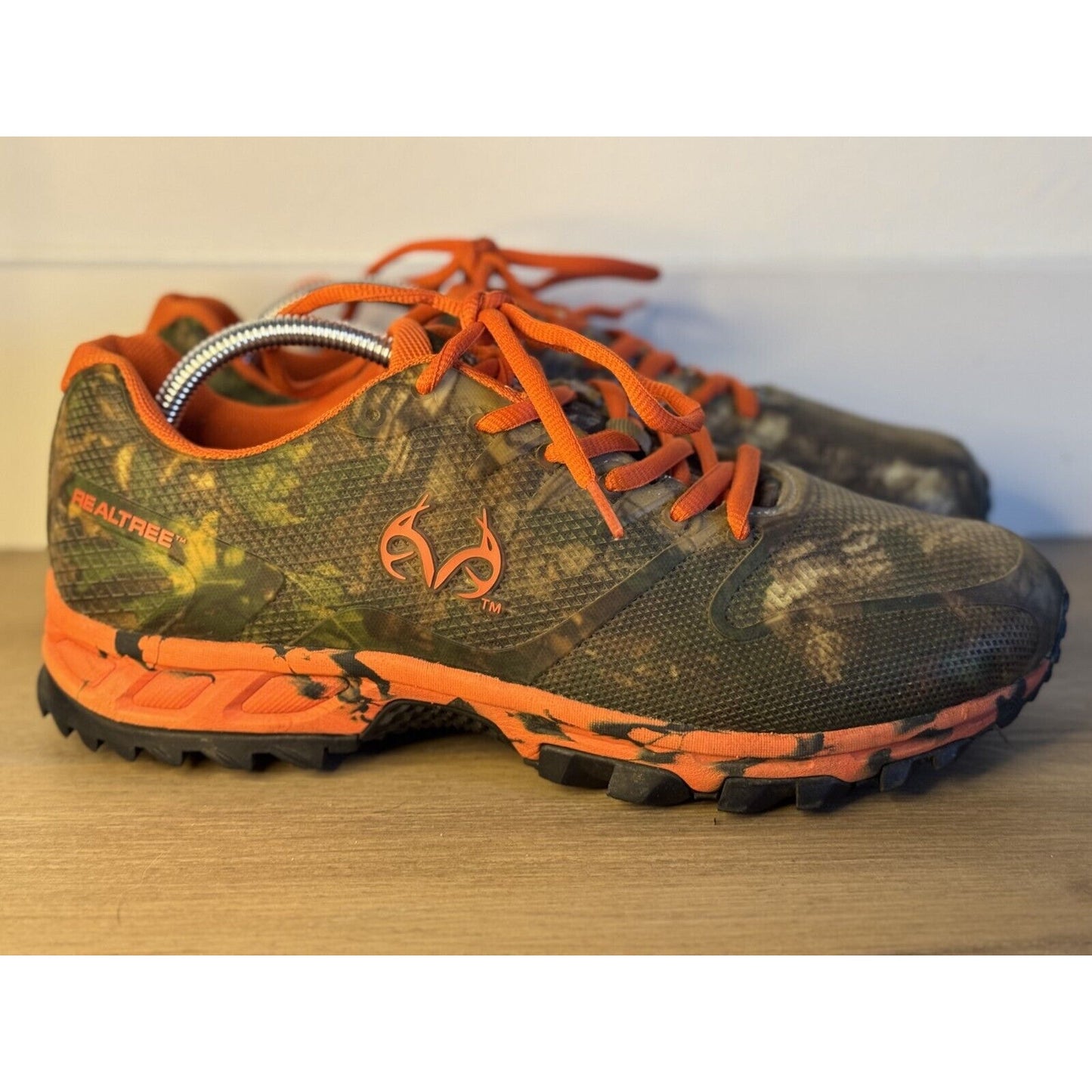 RealTree Outfitters Orange Camouflage Sneakers – Men's Sz 9 (4E Wide) – Hunting