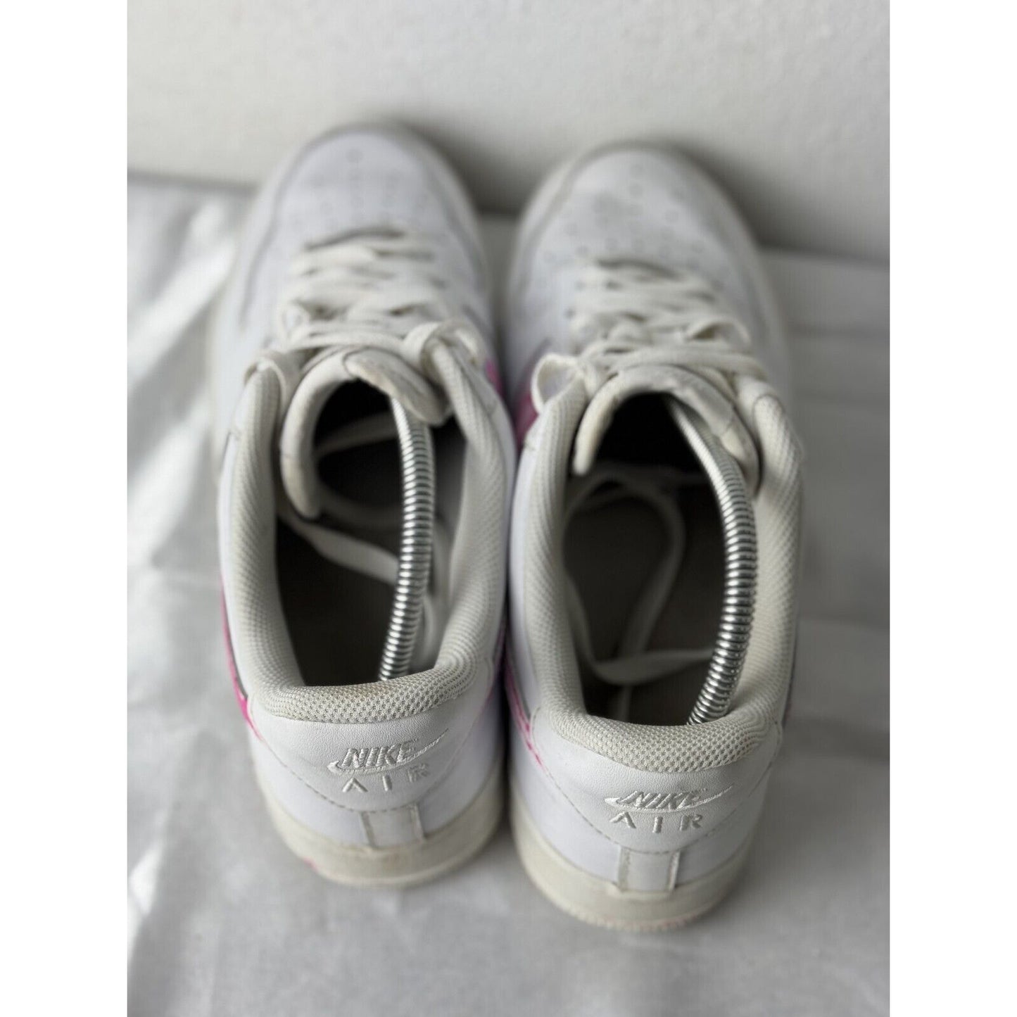 Nike Air Force 1 '07 Low Men’s Size 10 White Pink Camo Swoosh Sneakers