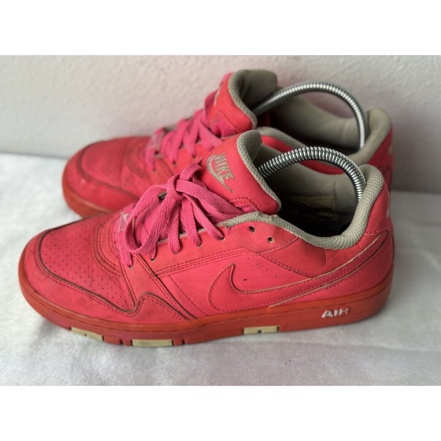 Nike Air Twilight Men’s Sneakers Size 8.5 Red Pink Retro Style Athletic Shoes