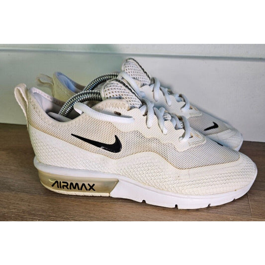 Nike Air Max Motion 2 Women's White Sneakers Size 5.5 Lightweight Athletic Shoes