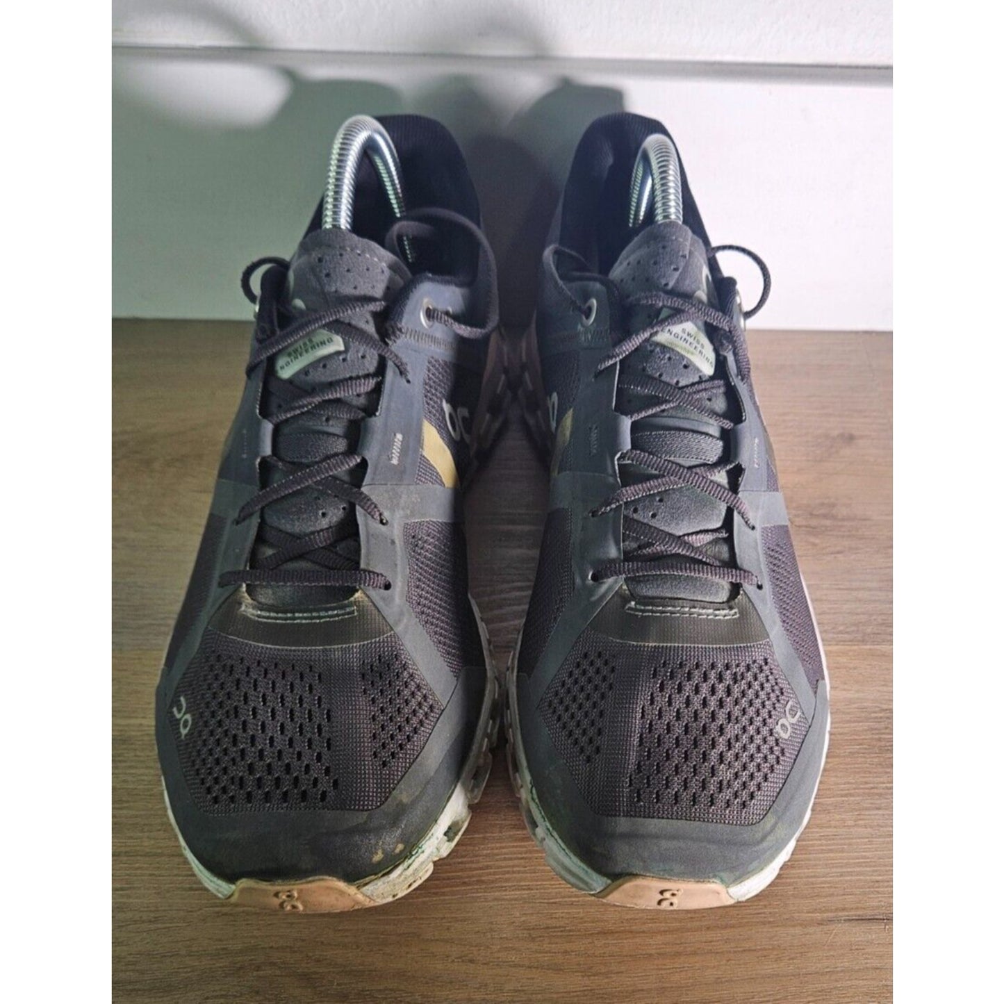 On Running Cloudflow Women's Running Shoes - Black/Gray - Size 10 - Gently Used