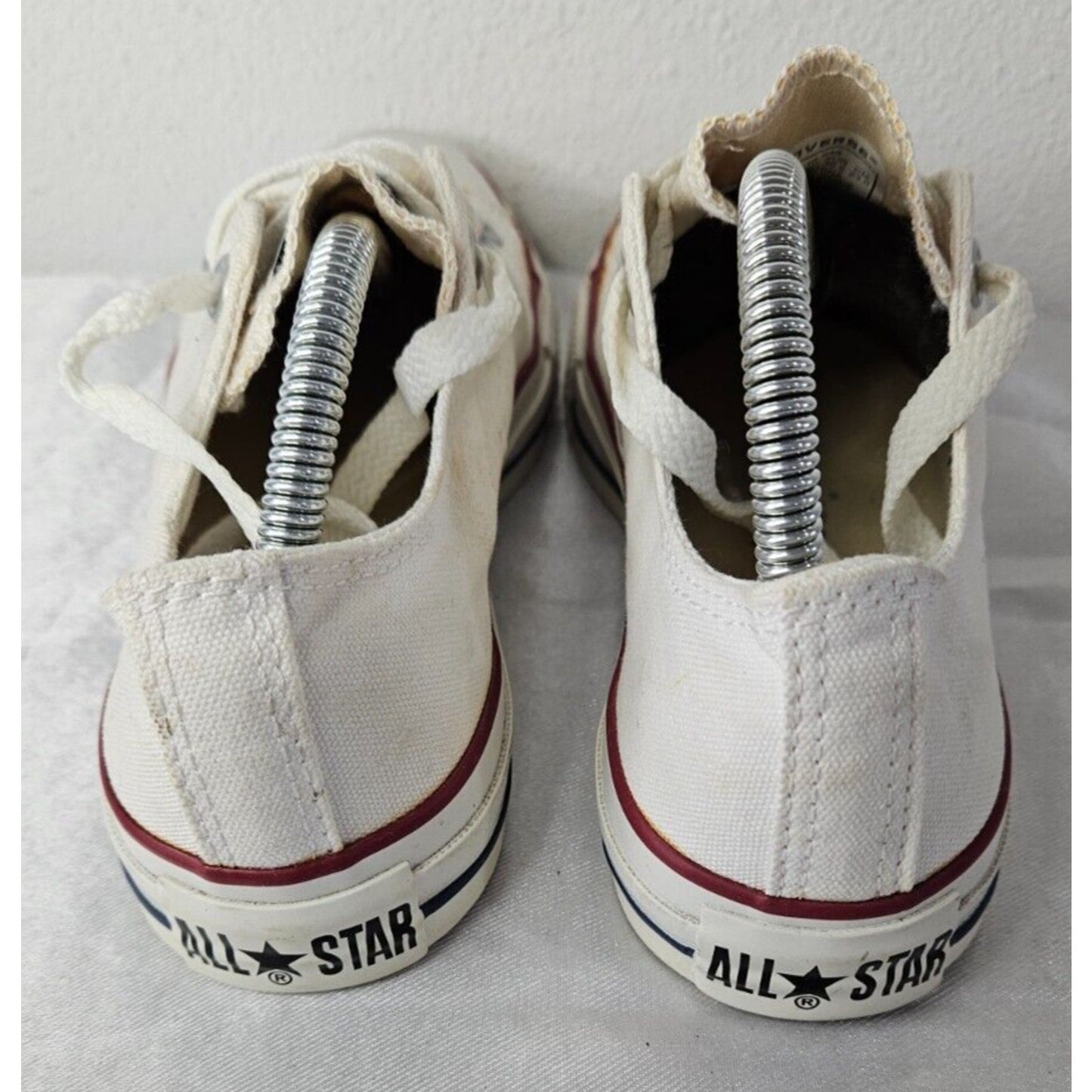 Converse Chuck Taylor All Star Low Top Sneakers White Women’s 6/Men’s 4 Canvas