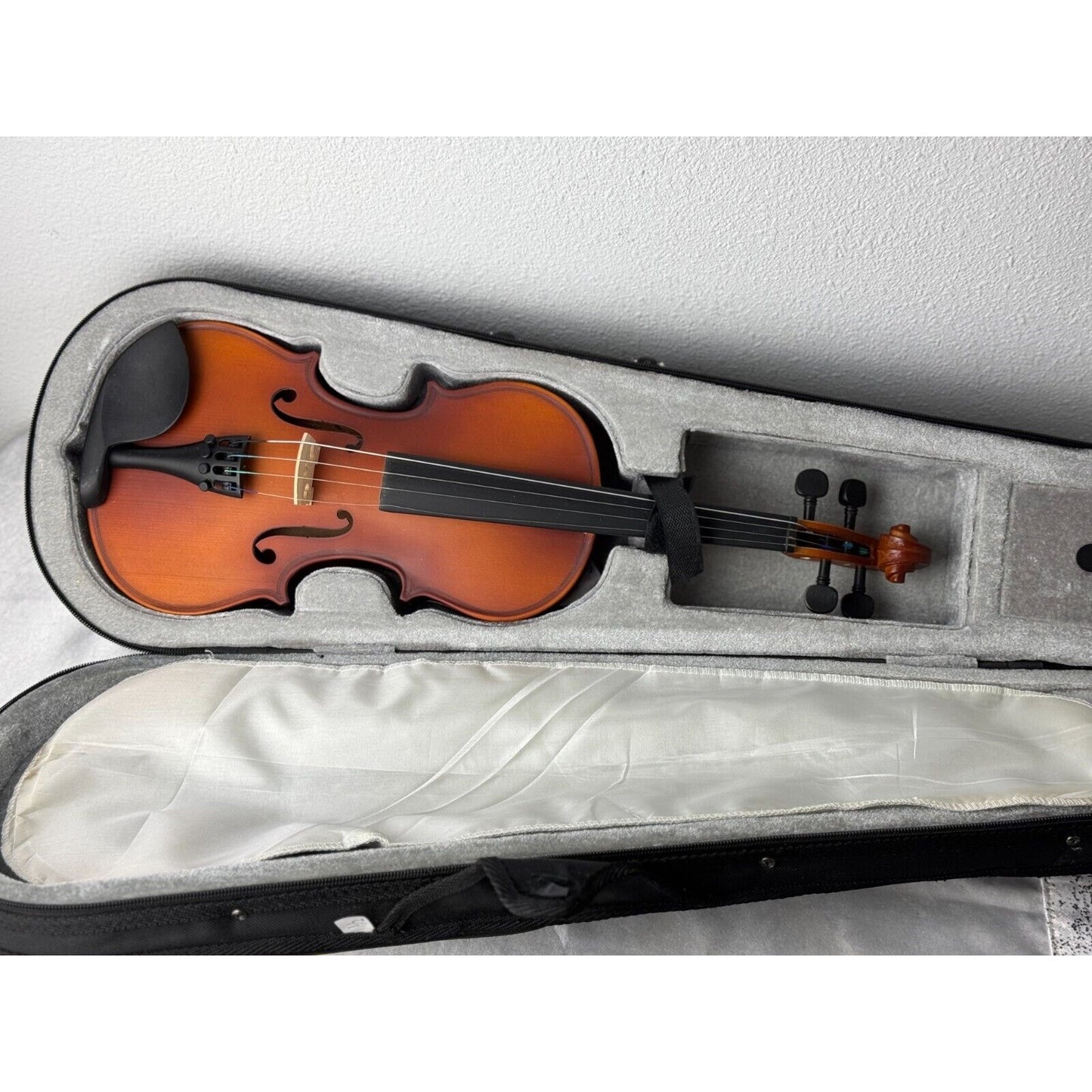 Mendini 4/4MV300 Solid Wood Satin Antique Violin