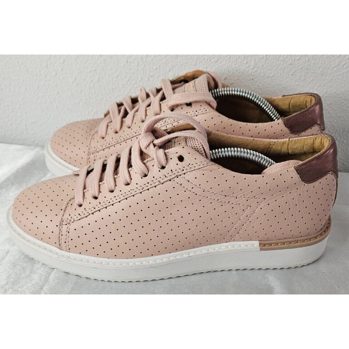 Hush Puppies Bounce Plus Sneakers Women’s 7.5 Pink Perforated Leather Casual