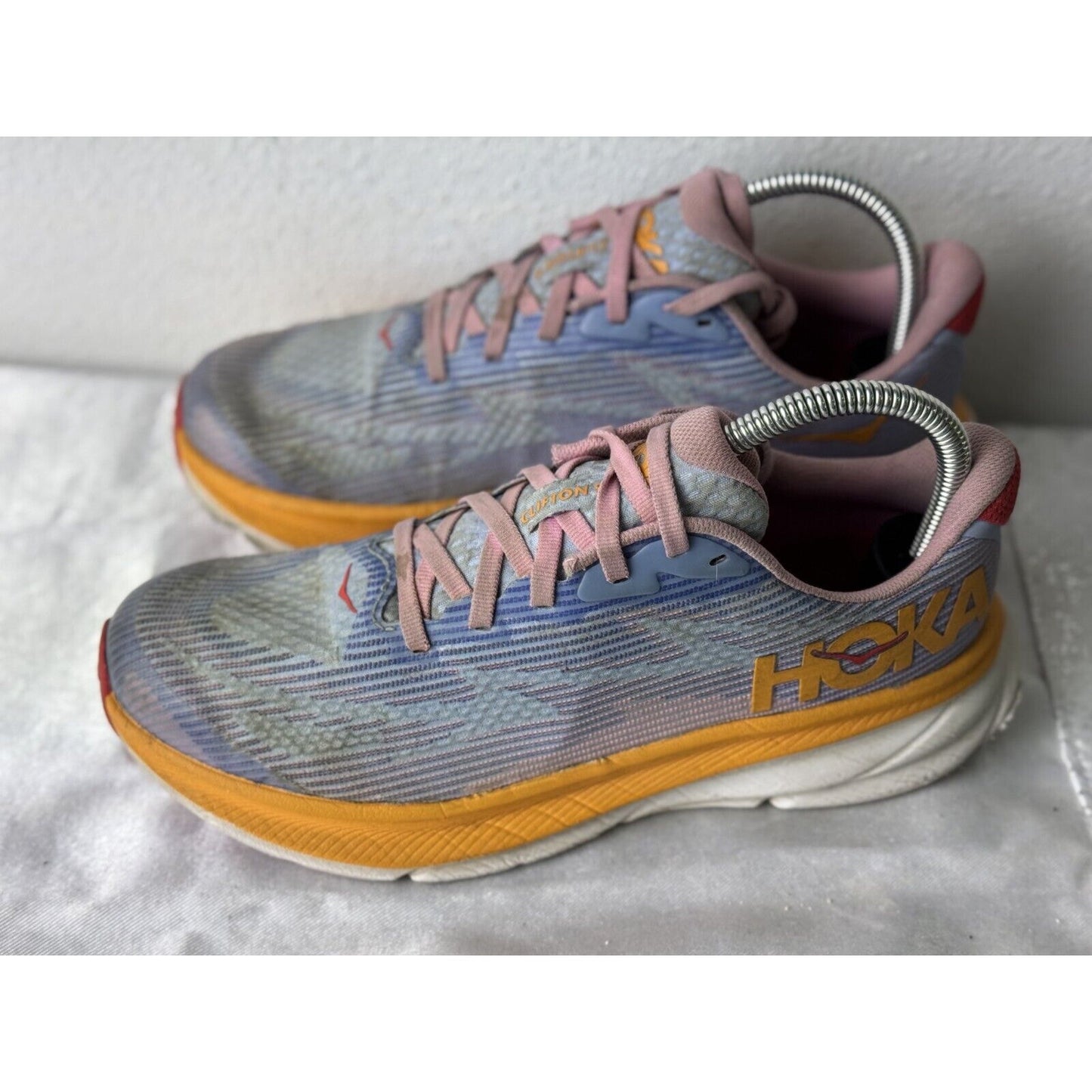 Hoka One One Clifton 9 Women’s Size 6 Multicolor Running Shoes