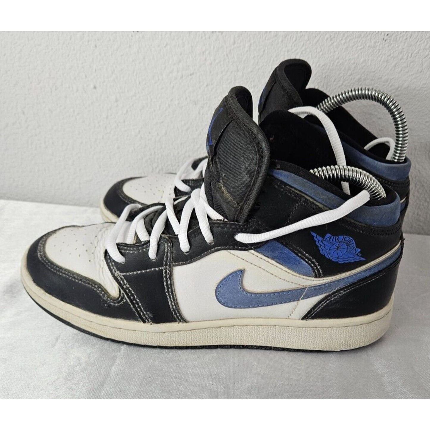 Air Jordan 1 Mid GS Hyper Royal Black White Blue Size 6.5 Basketball Shoes