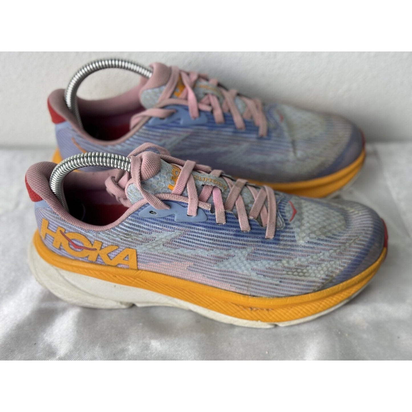 Hoka One One Clifton 9 Women’s Size 6 Multicolor Running Shoes