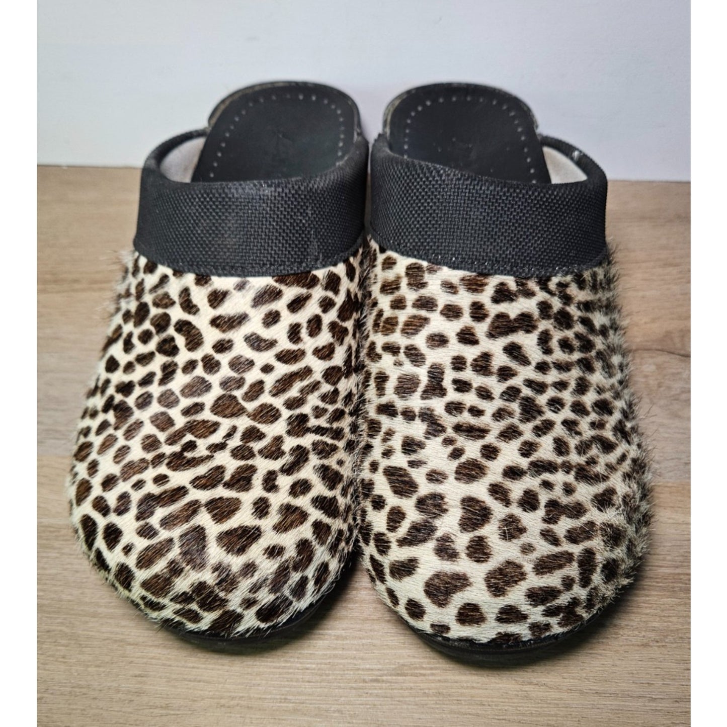 Dansko Women’s Leopard Print Haircalf Clogs Size 40 EU (9.5-10 US) Slip-On Shoes