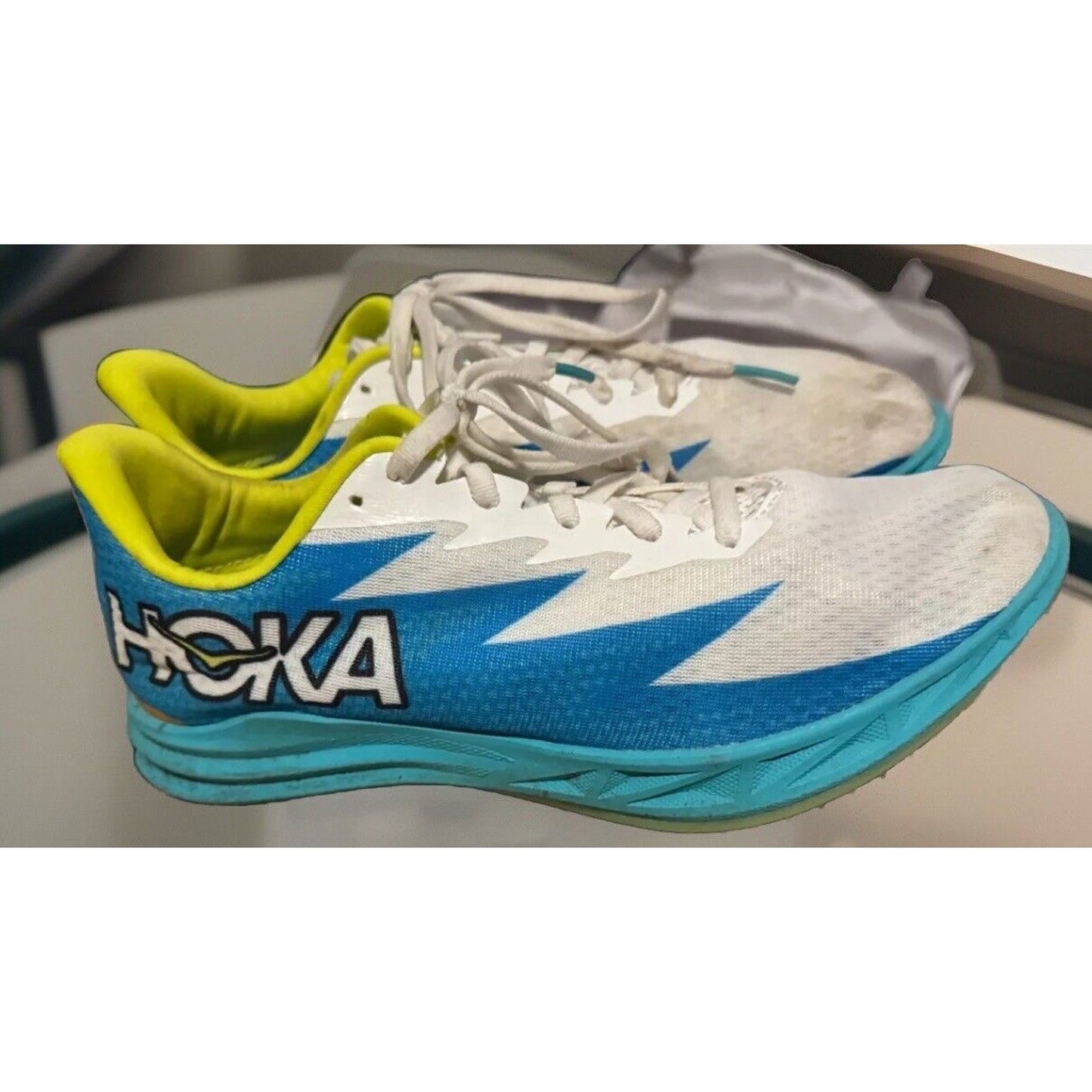 Hoka One One Crescendo MD Men’s Track Sneakers – Ceramic Diva Blue – Size 9.5