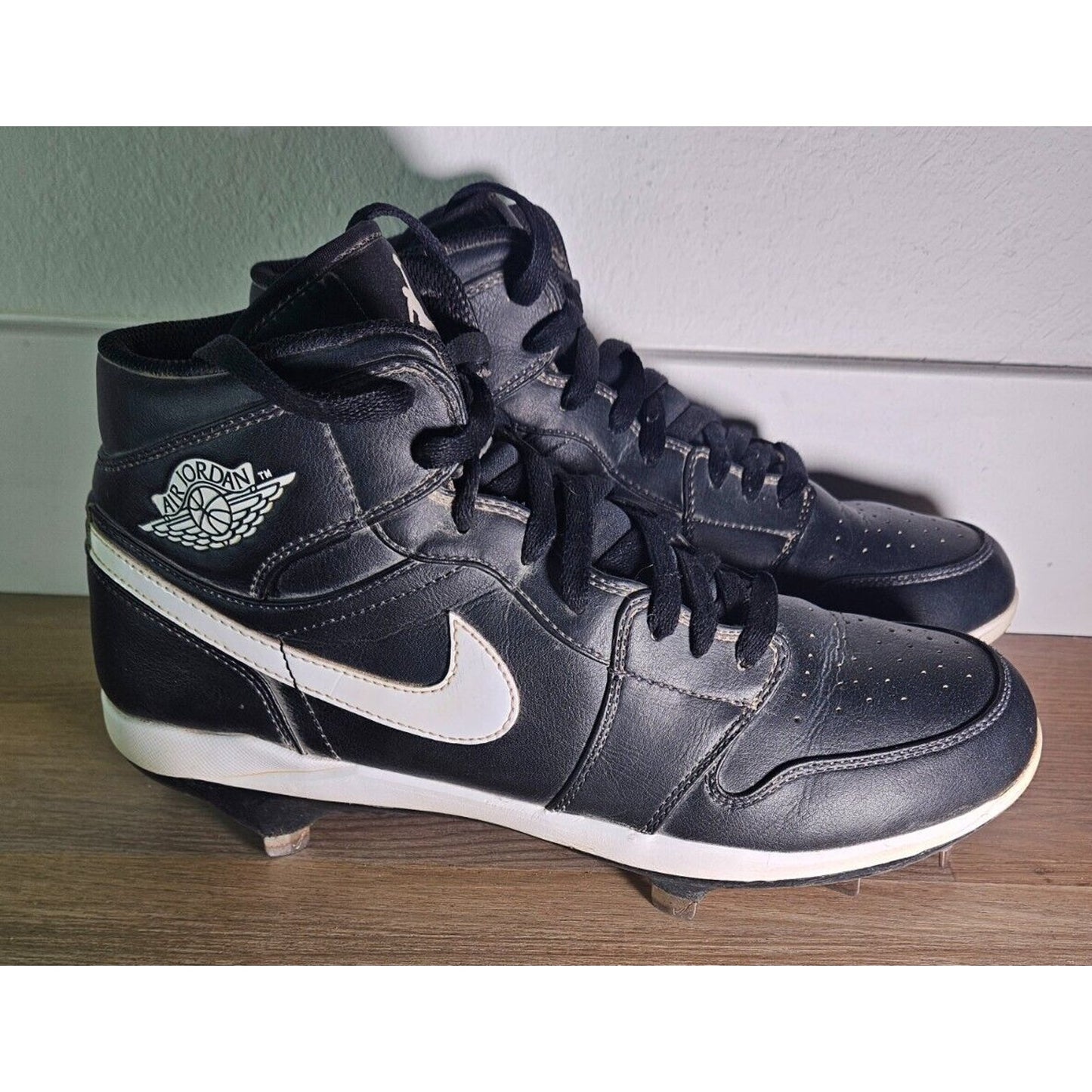 Nike Air Jordan 1 Retro MCS Cleats Black/White Men’s Size 10 - Gently Used