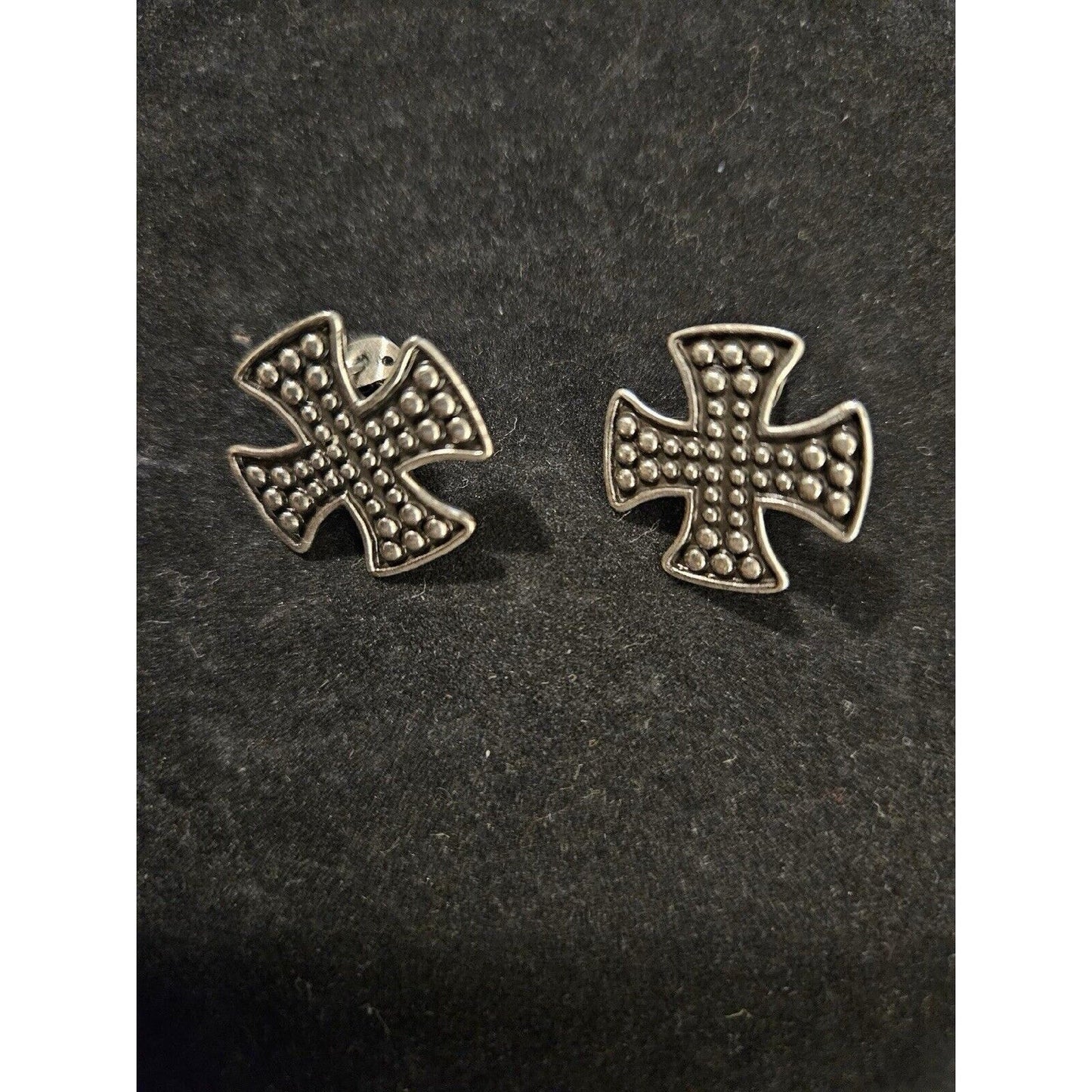 Titanium Steel Cross Stud Earrings for Men & Women, Unisex Cross Earrings