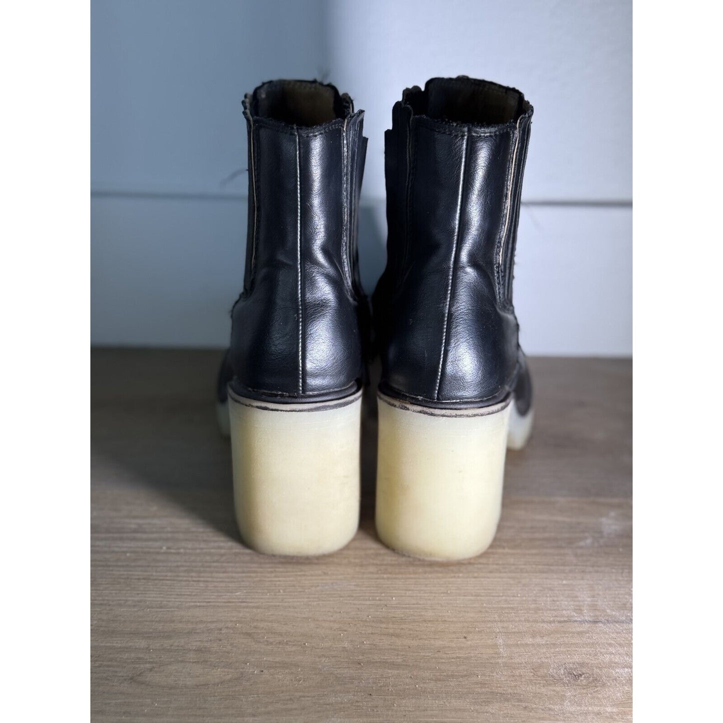 chunky platform Chelsea boots Size US 7