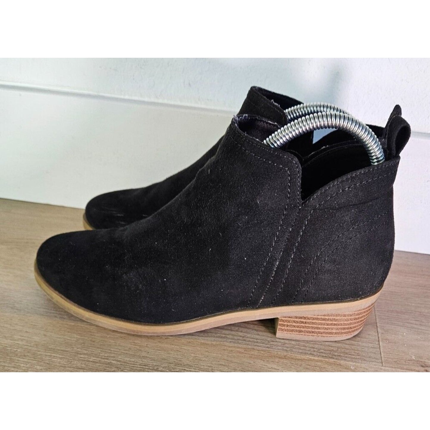 Time and Tru Women’s Black Suede Ankle Boots Size 8W