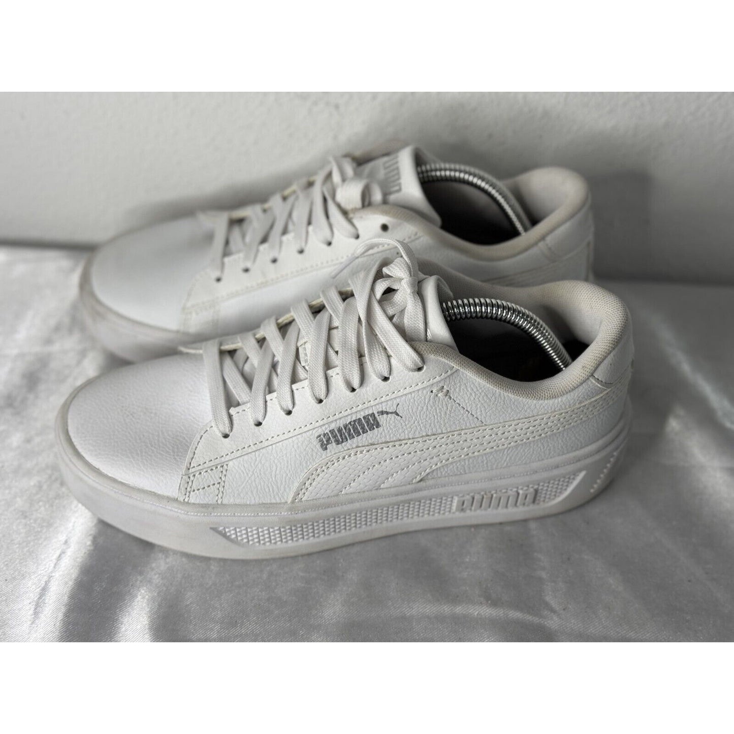 Puma Skye Clean Women’s Sneakers 8 White Leather Casual Shoes SoftFoam+