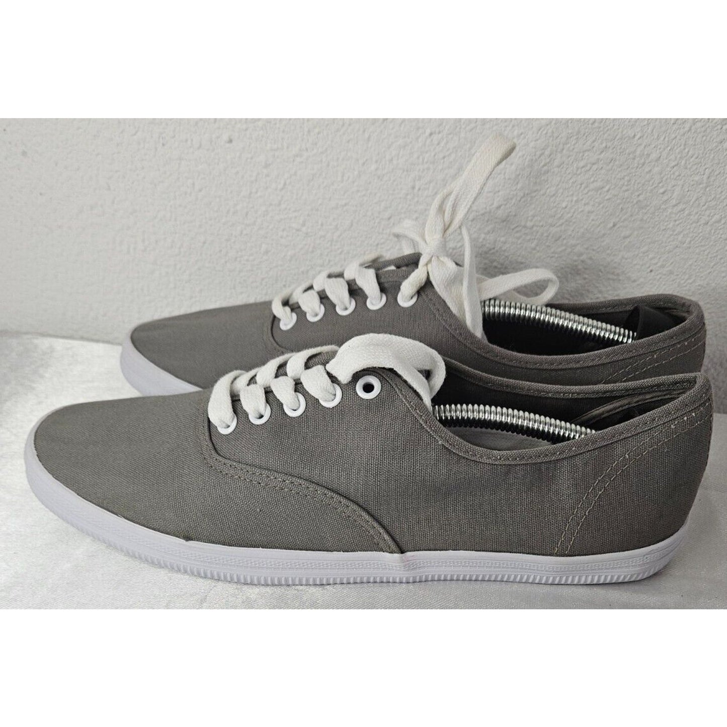 American Eagle Men’s Lace-Up Canvas Shoes Grey Casual Size 9.5 Lightweight