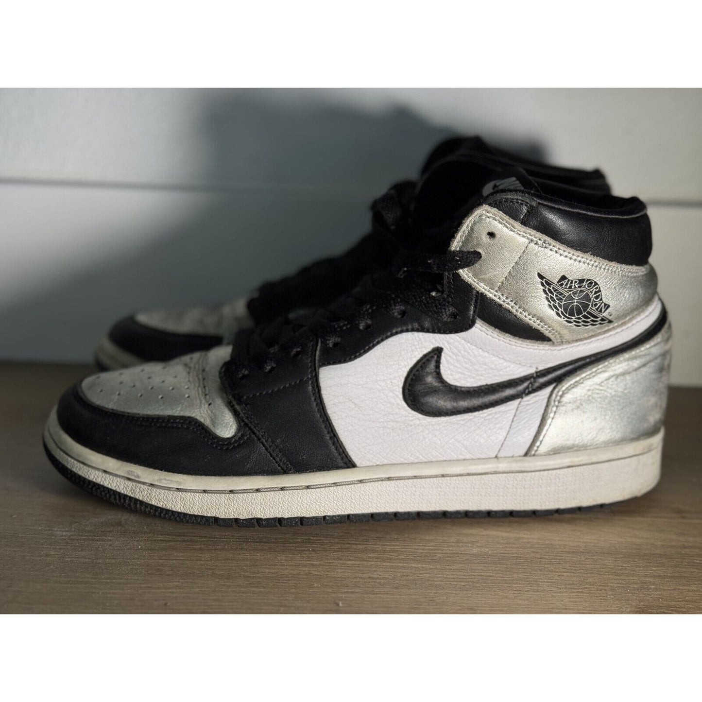 Air Jordan 1 Retro High OG "Silver Toe" Size 6.5 - Black/White/Metallic Silver