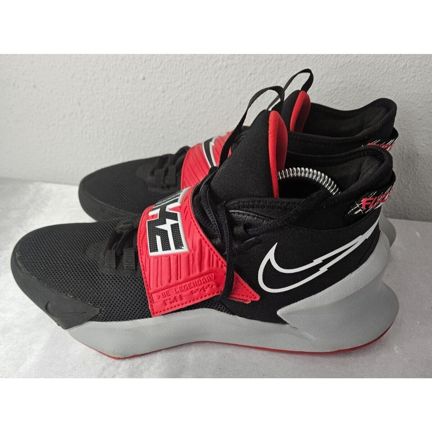 Nike Kyrie Flytrap IV Basketball Sneakers Black/Red Size 5.5 (Women's 7)