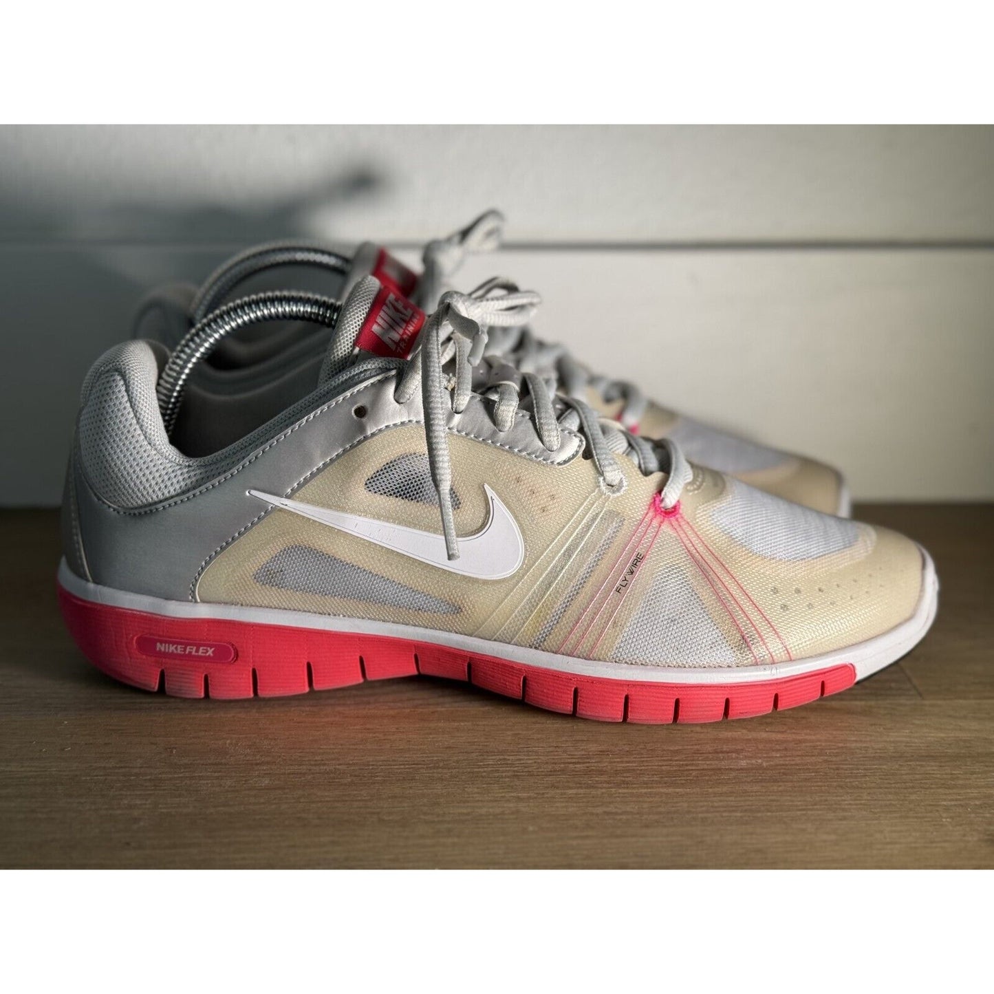 Nike Flex Trainer 2 Women's Training Shoes - Silver/White/Hot Pink - Size 9 US