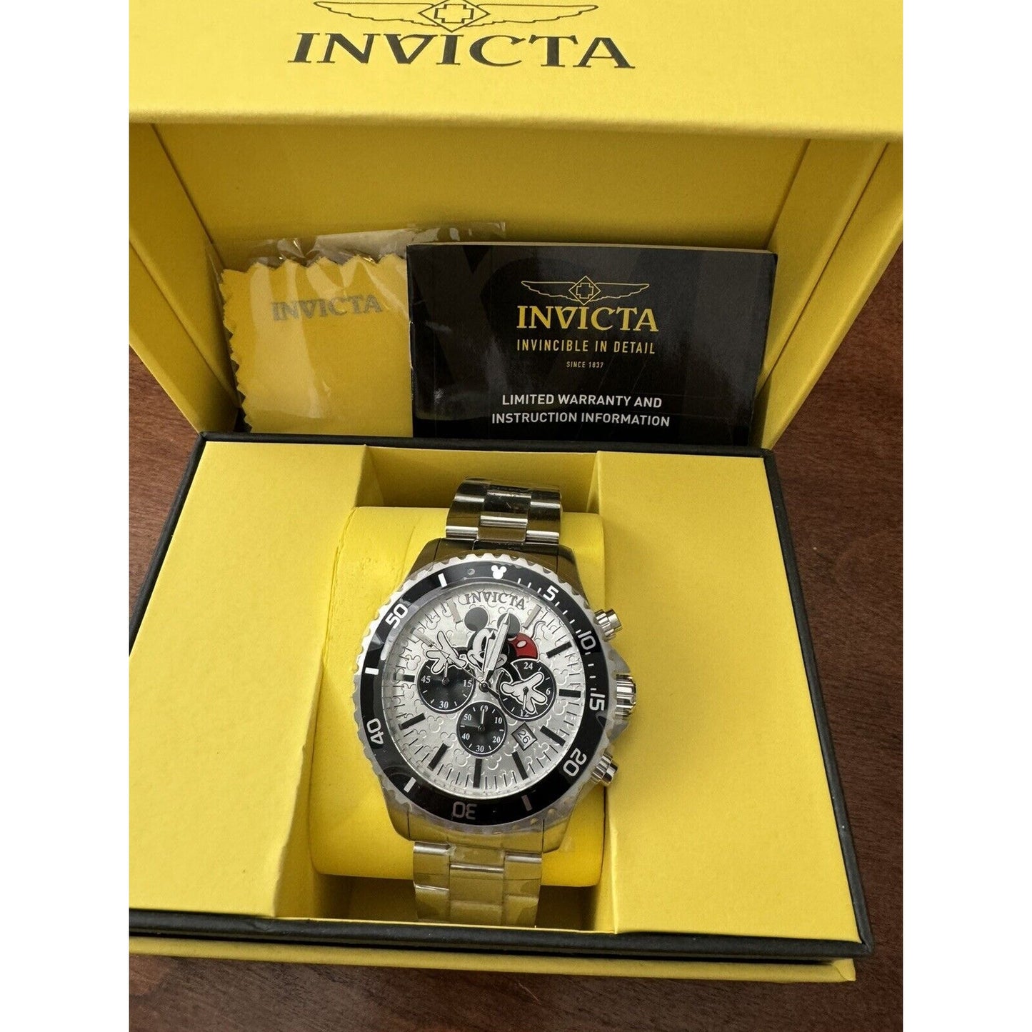 Invicta Disney Limited Edition Mickey Mouse Men’s Silver Watch Model 39049