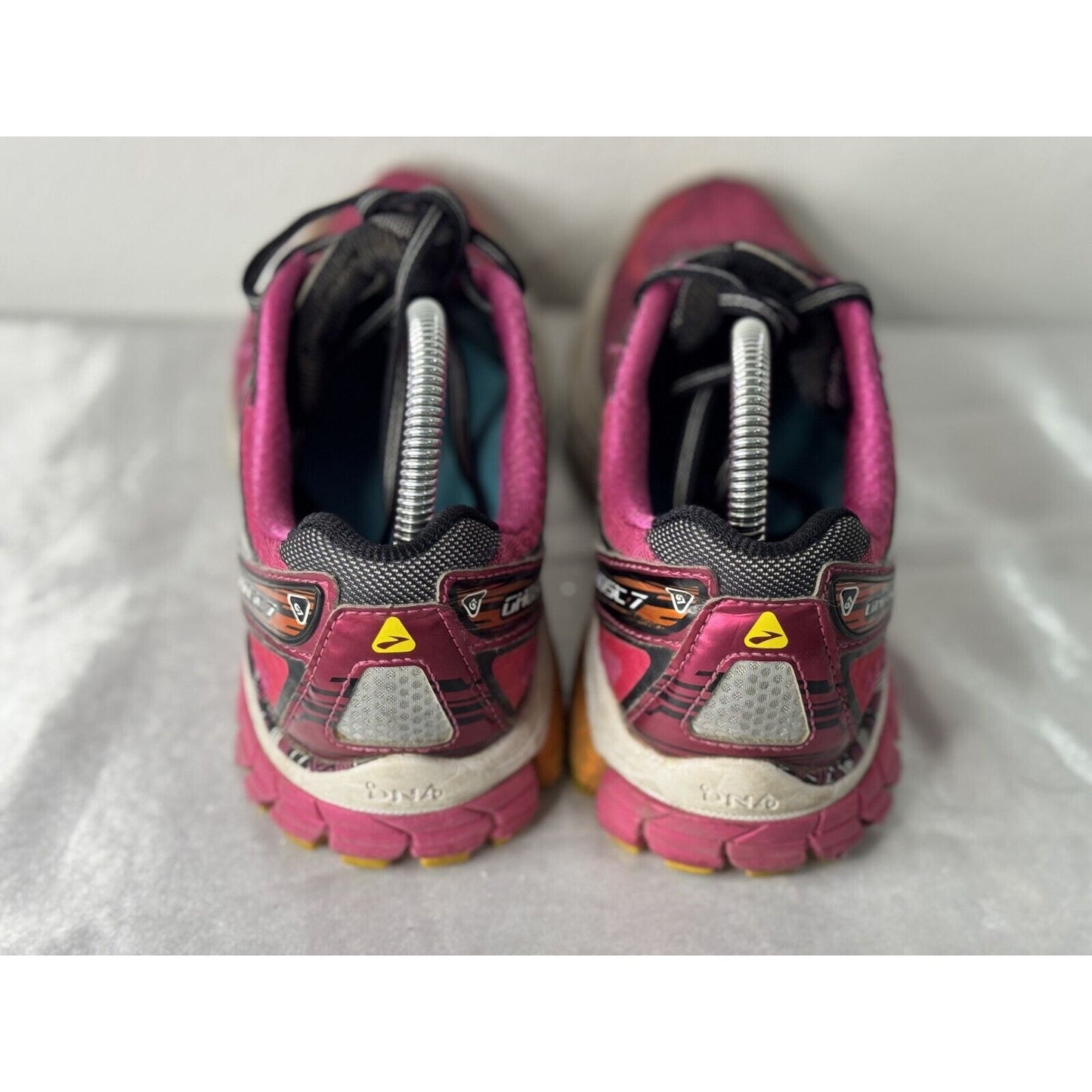 Brooks Ghost 7 Women’s Size 8 Pink Yellow Running Shoes Lightweight Cushioned