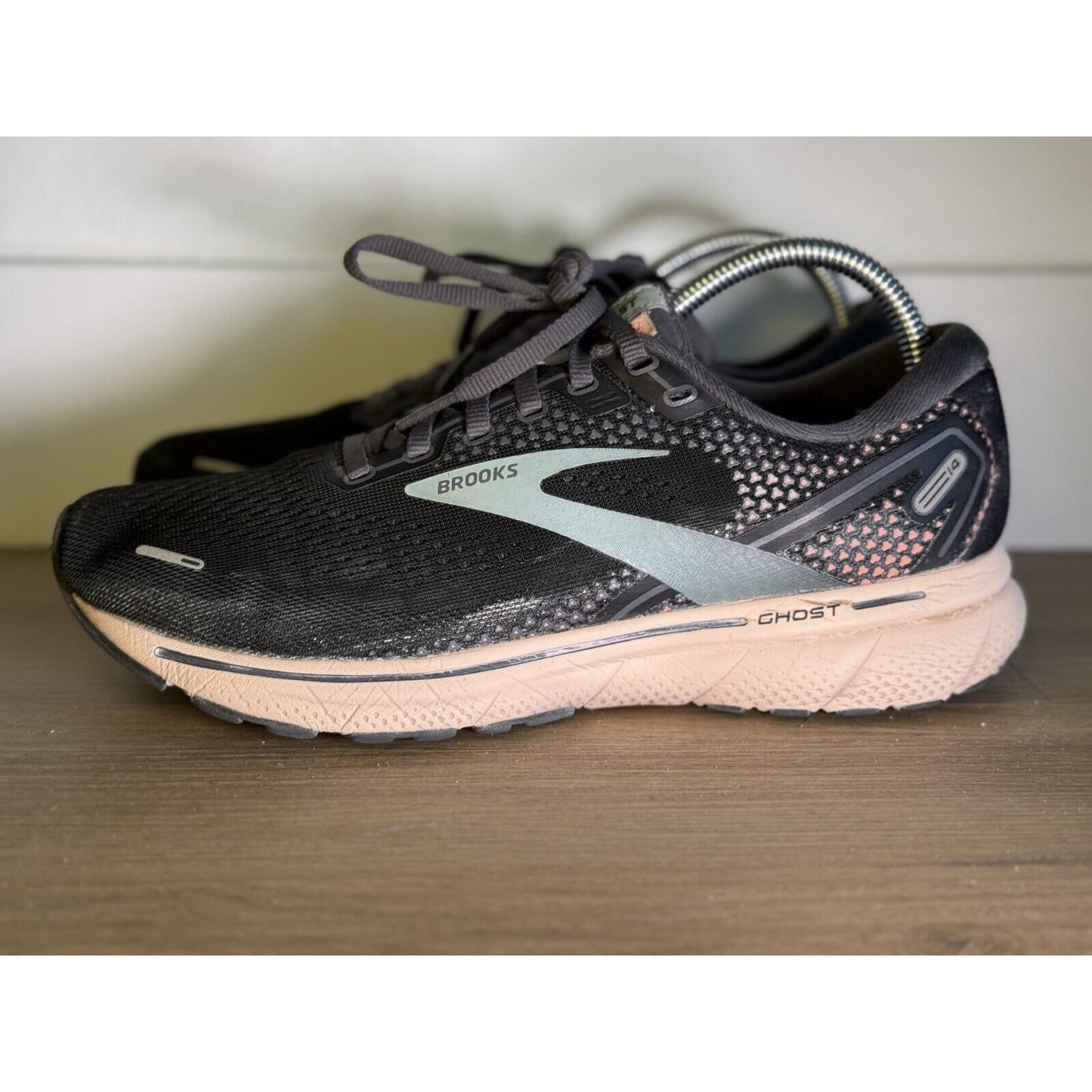 Brooks Ghost 14 Women’s Running Shoes - Size 8.5 - Black/Pink - Gently Used