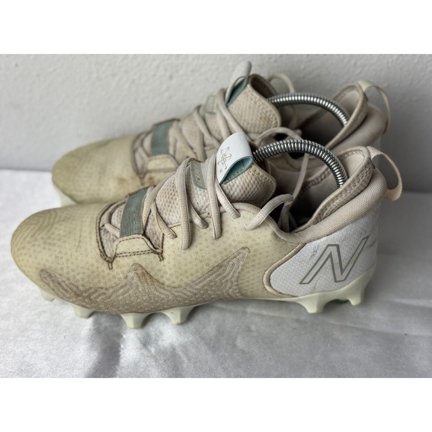 New Balance Freeze LX v3 Lacrosse Cleats Beige Size 8.5D