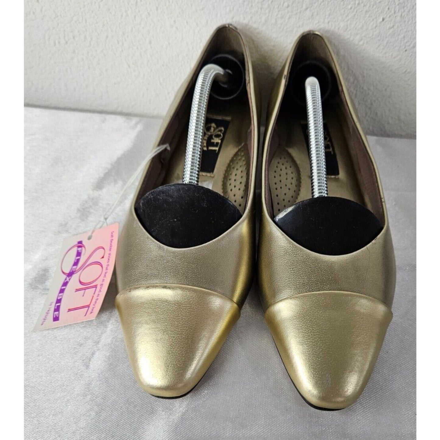 Soft Style by Hush Puppies Women’s Metallic Gold Pointed-Toe Flats Size 7.5