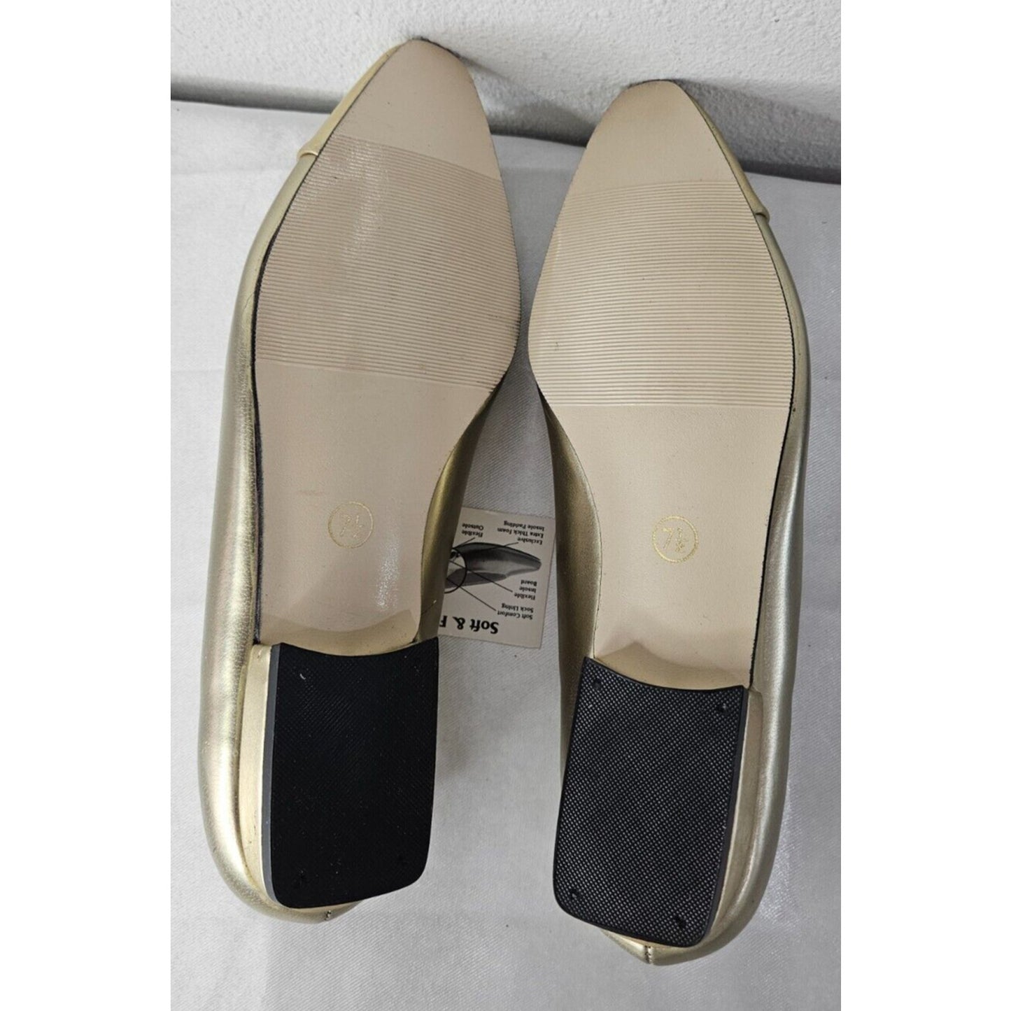 Soft Style by Hush Puppies Women’s Metallic Gold Pointed-Toe Flats Size 7.5