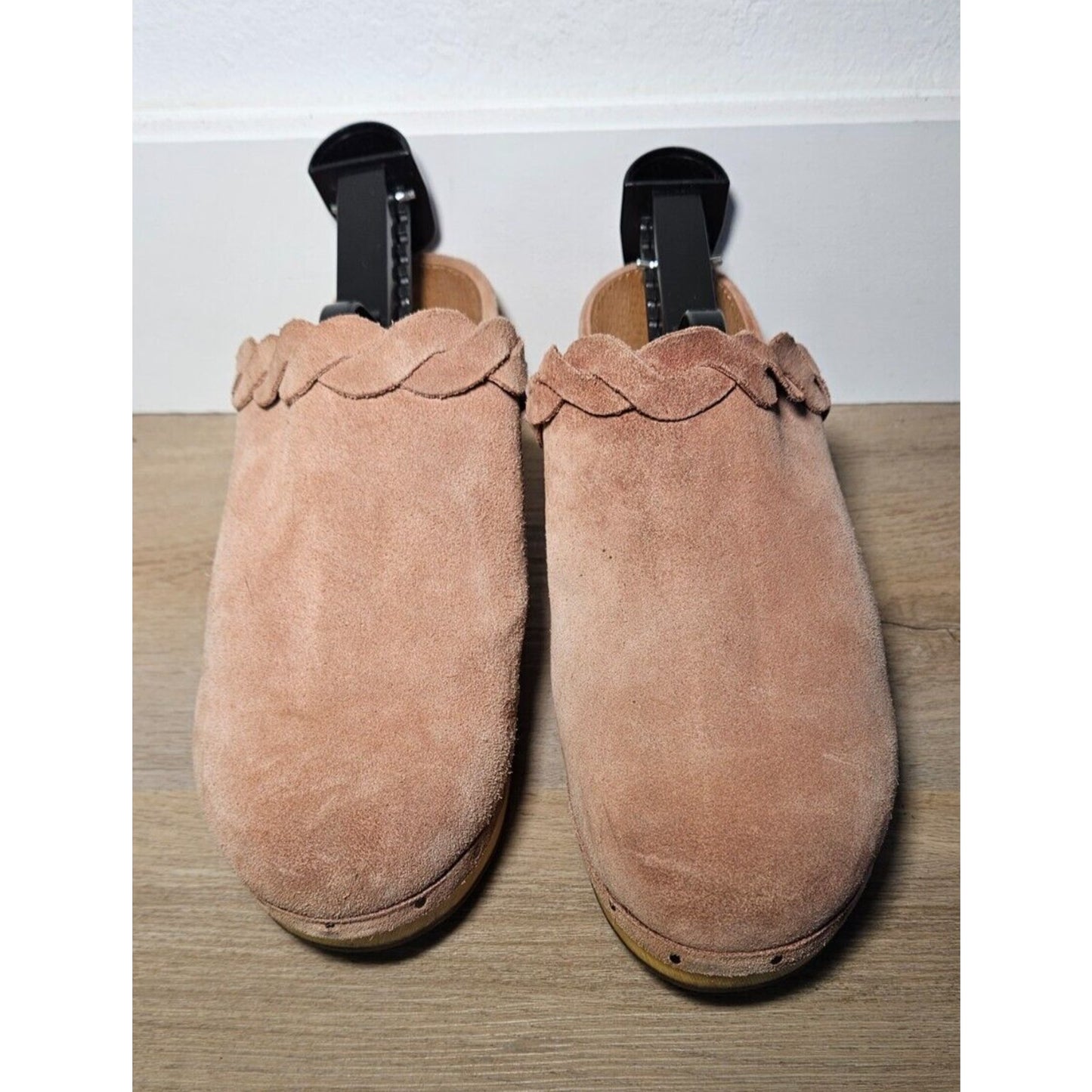 Frye Women's Scalloped Suede Clogs, Blush Pink, Size 7M, Gently Used