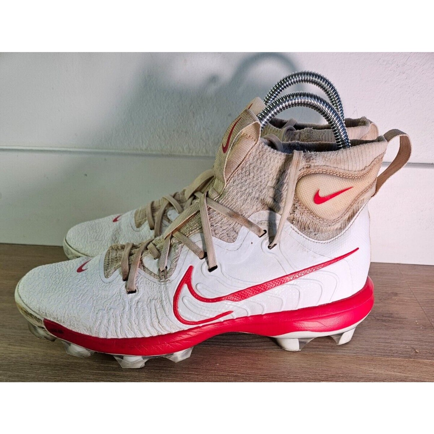 Nike Alpha Menace Elite 2 Football Cleats White/Red Men’s Size 10 (Gently Used)