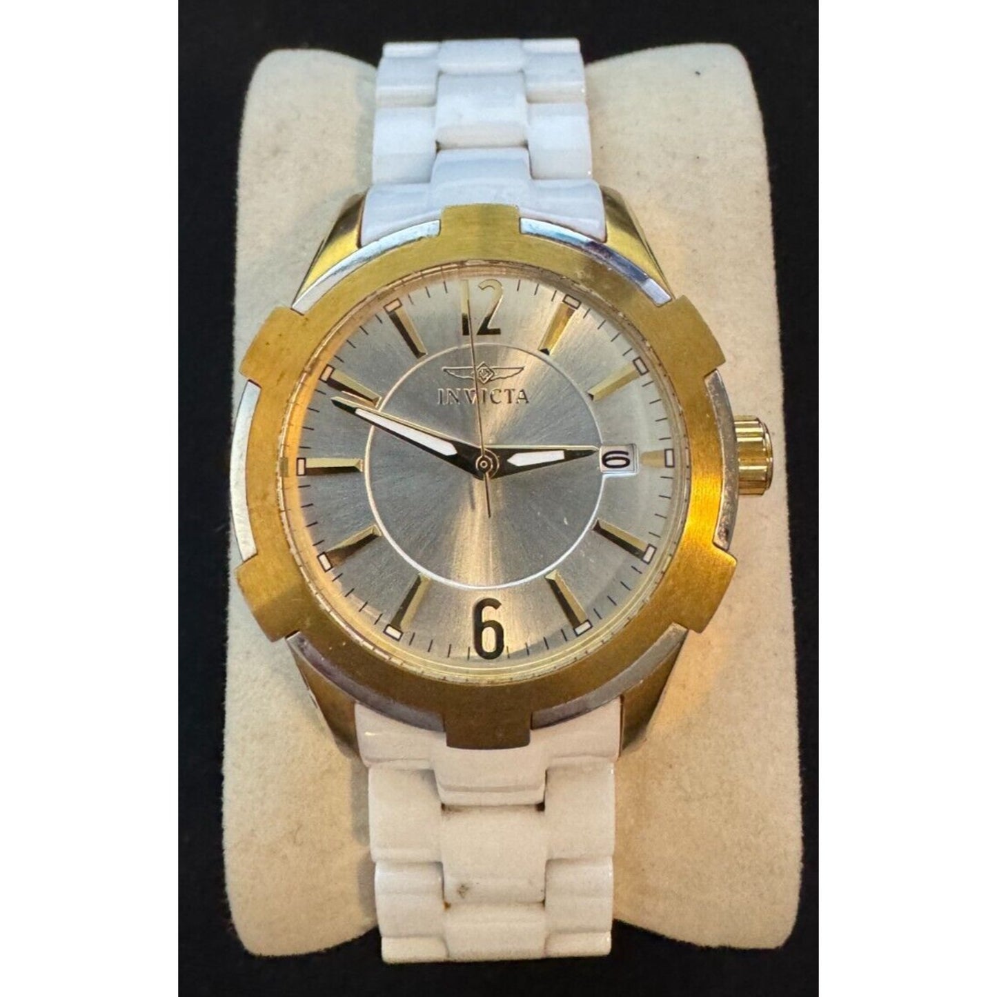 Invicta Ceramics Model 15832 – Tritnite Night Glow – Gently Used – Needs Battery