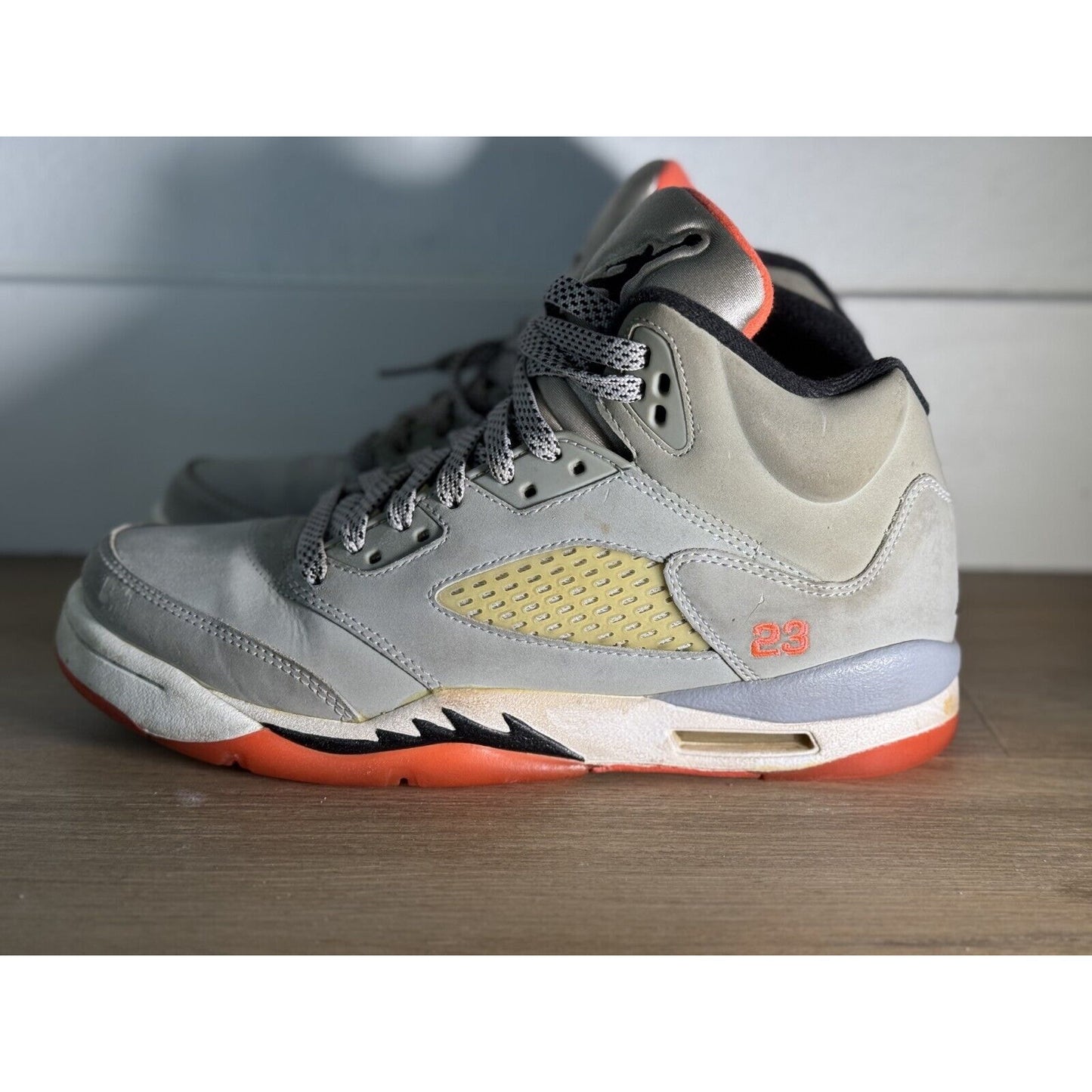 Air Jordan 5 Retro "Wolf Grey" Size 6.5Y - 2014 Release - Gray/Orange