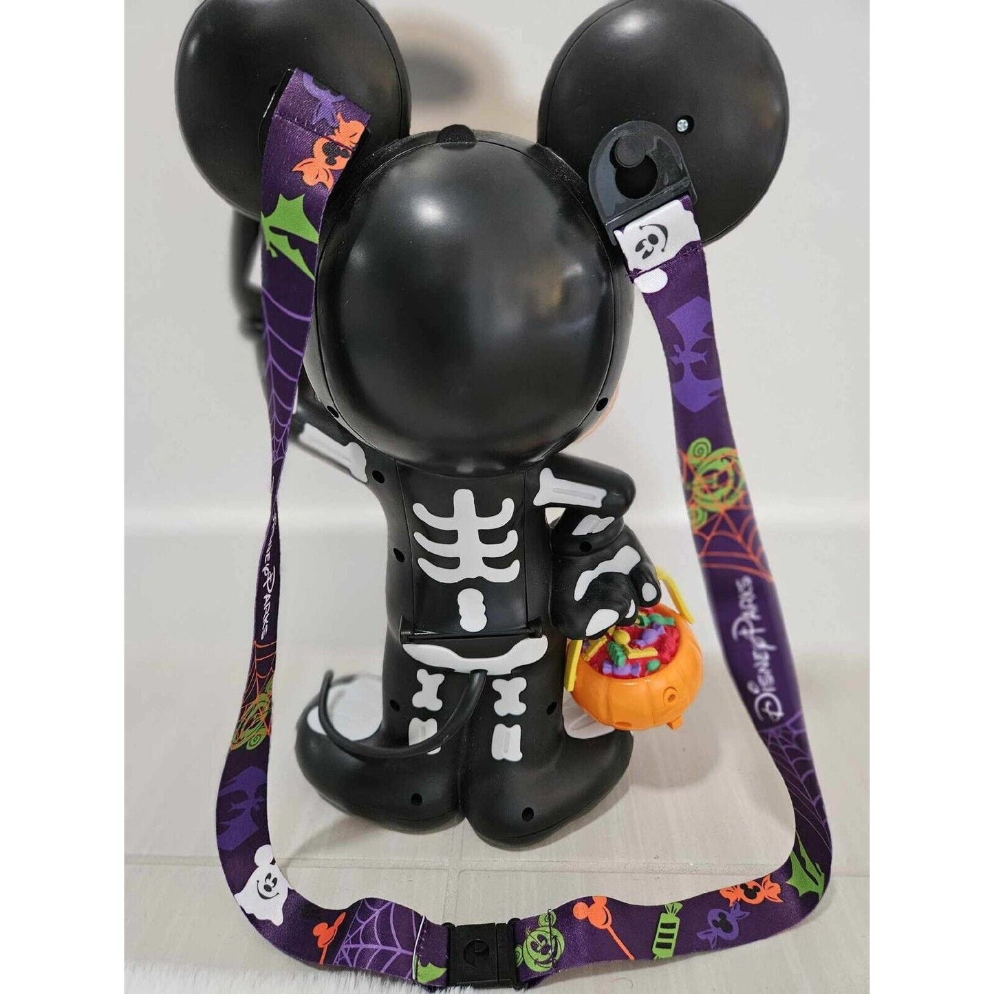 Disneyland Mickey Mouse Skeleton Glow In The Dark Popcorn Bucket 2023 Halloween